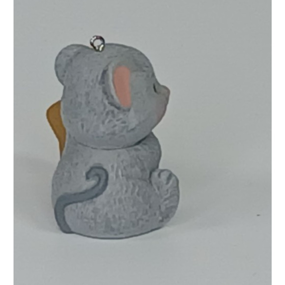 Hallmark Keepsake 2012 Christmas Tree Ornament Sweet Mouse - Picture 5 of 12